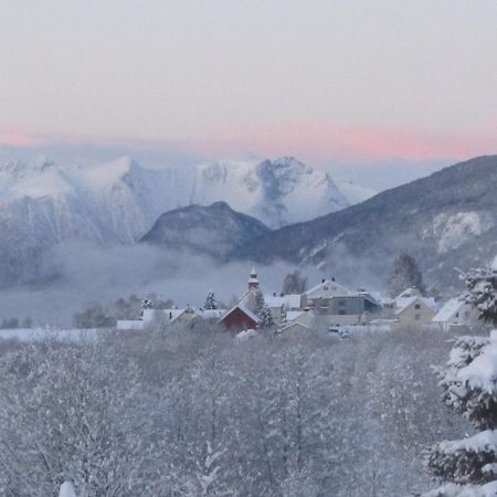 Apartment Dreamvalley Isfjorden Eksteriør billede