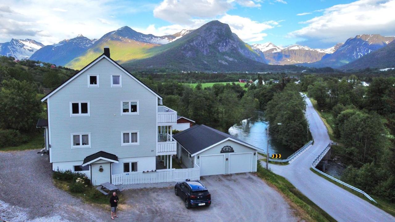 Apartment Dreamvalley Isfjorden Eksteriør billede