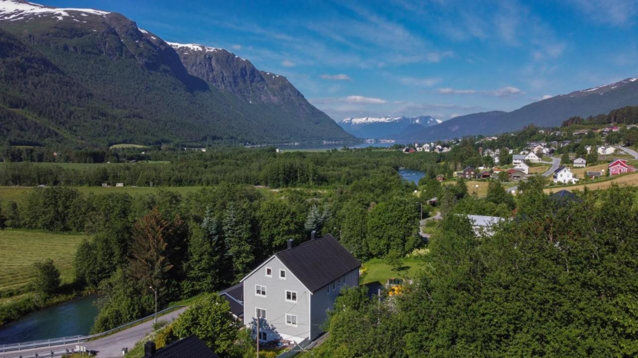 Apartment Dreamvalley Isfjorden Eksteriør billede