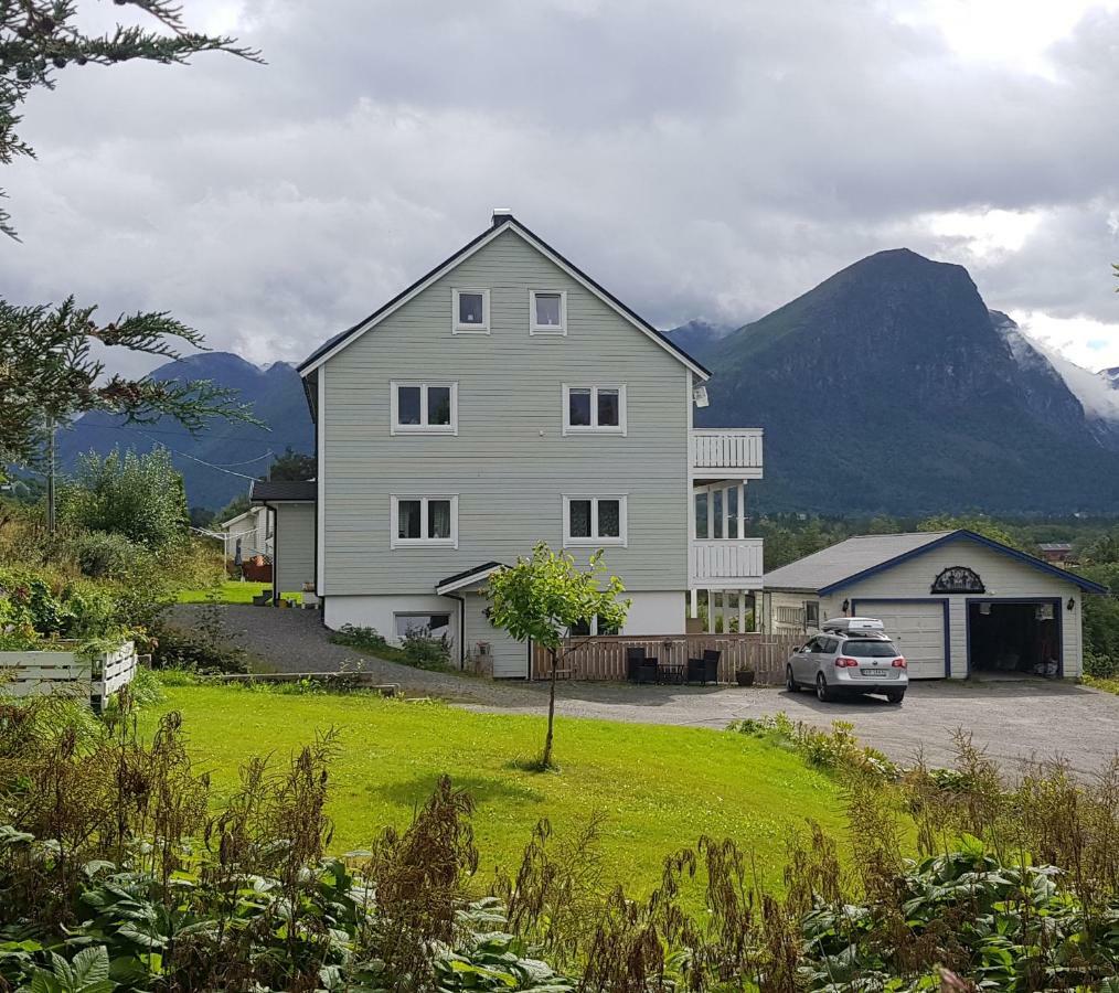 Apartment Dreamvalley Isfjorden Eksteriør billede